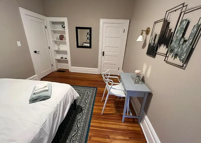2 Bedroom Totally Renovated And Chic Columbus