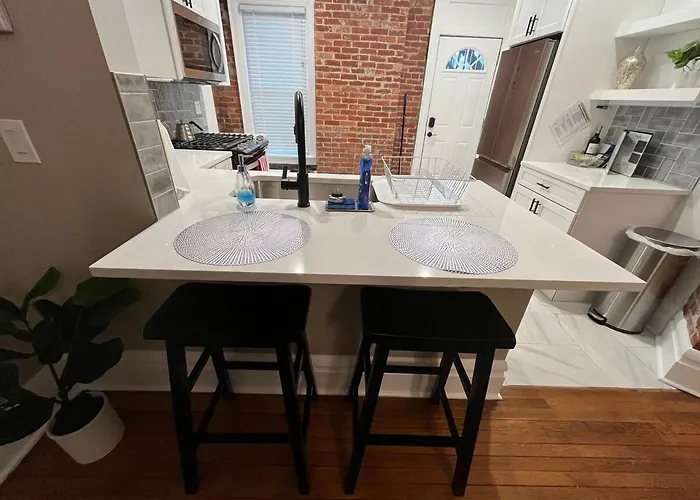 Apartamento 2 Bedroom Totally Renovated And Chic *
