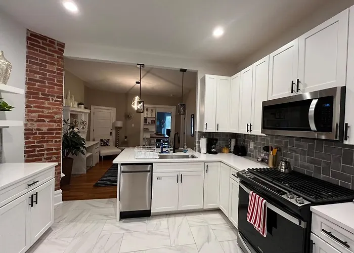 2 Bedroom Totally Renovated And Chic * Columbus